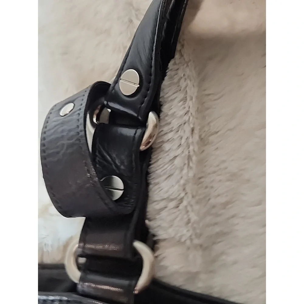 Kenneth Cole‎ New York Leather Womens Shoulder Bag Purse BLACK Silver Hardware